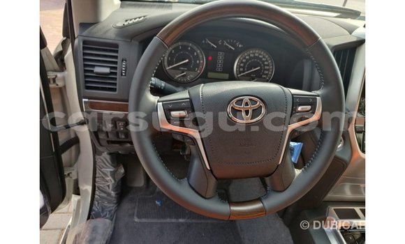 Buy Import Toyota Land Cruiser White Car in Import - Dubai in Burkina Faso Buy Import Toyota Land Cruiser White Car in Import - Dubai in Burkina Faso