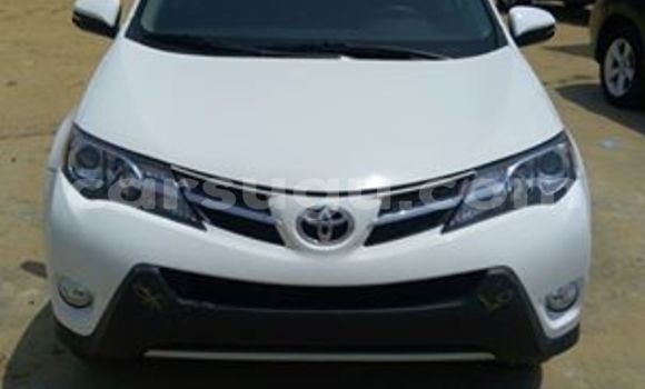 Sayi Sabo Toyota RAV4 White Mota in Ouagadougou a Burkina Faso Sayi Sabo Toyota RAV4 White Mota in Ouagadougou a Burkina Faso