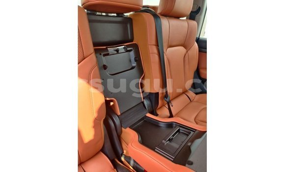 Buy Import Toyota Land Cruiser White Car in Import - Dubai in Burkina Faso Buy Import Toyota Land Cruiser White Car in Import - Dubai in Burkina Faso