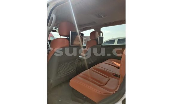 Buy Import Toyota Land Cruiser White Car in Import - Dubai in Burkina Faso Buy Import Toyota Land Cruiser White Car in Import - Dubai in Burkina Faso