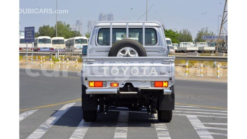 Big with watermark toyota land cruiser burkina faso import dubai 5107
