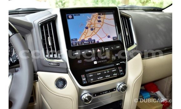 Buy Import Toyota Land Cruiser White Car in Import - Dubai in Burkina Faso Buy Import Toyota Land Cruiser White Car in Import - Dubai in Burkina Faso