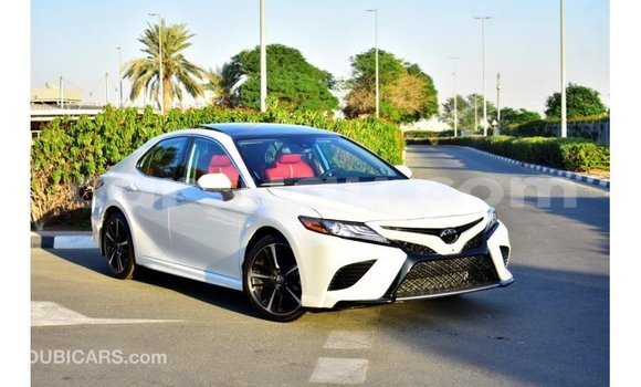 Sayi Imported Toyota Camry White Mota in Import - Dubai a Burkina Faso Sayi Imported Toyota Camry White Mota in Import - Dubai a Burkina Faso