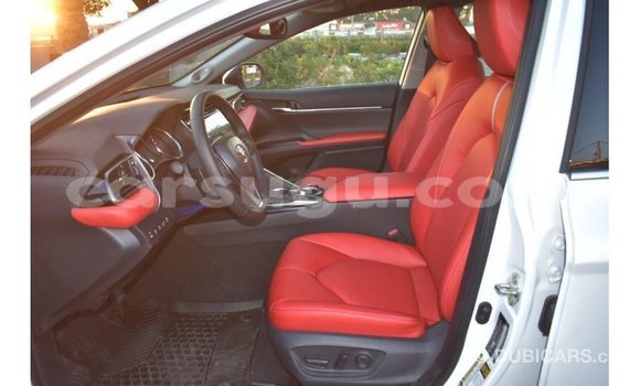 Sayi Imported Toyota Camry White Mota in Import - Dubai a Burkina Faso Sayi Imported Toyota Camry White Mota in Import - Dubai a Burkina Faso