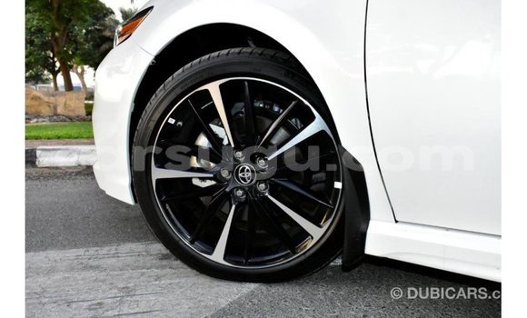 Sayi Imported Toyota Camry White Mota in Import - Dubai a Burkina Faso Sayi Imported Toyota Camry White Mota in Import - Dubai a Burkina Faso
