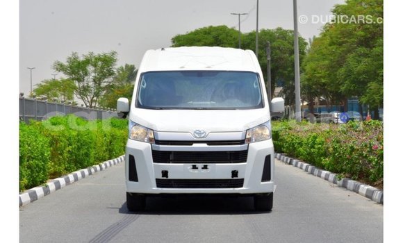 Sayi Imported Toyota Hiace White Mota in Import - Dubai a Burkina Faso Sayi Imported Toyota Hiace White Mota in Import - Dubai a Burkina Faso