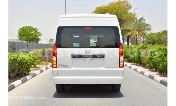 Sayi Imported Toyota Hiace White Mota in Import - Dubai a Burkina Faso Sayi Imported Toyota Hiace White Mota in Import - Dubai a Burkina Faso