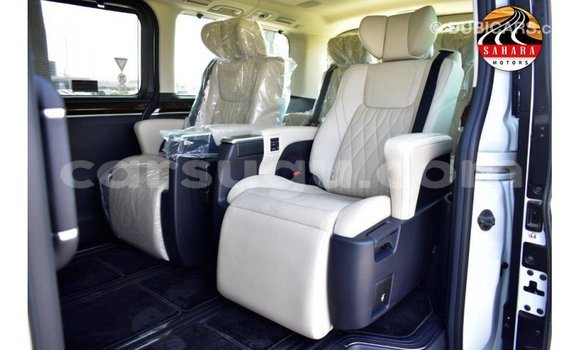 Buy Import Toyota Granvia White Car in Import - Dubai in Burkina Faso Buy Import Toyota Granvia White Car in Import - Dubai in Burkina Faso