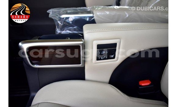 Buy Import Toyota Granvia White Car in Import - Dubai in Burkina Faso Buy Import Toyota Granvia White Car in Import - Dubai in Burkina Faso