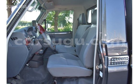 Sayi Imported Toyota Land Cruiser Sauran Mota in Import - Dubai a Burkina Faso Sayi Imported Toyota Land Cruiser Sauran Mota in Import - Dubai a Burkina Faso