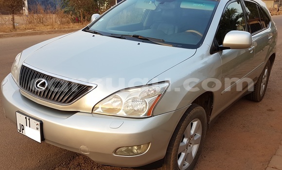 Sayi Na hannu Lexus RX 330 Azurfa Mota in Ouagadougou a Burkina Faso