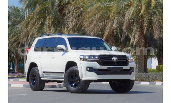 Buy Import Toyota Land Cruiser White Car in Import - Dubai in Burkina Faso Buy Import Toyota Land Cruiser White Car in Import - Dubai in Burkina Faso