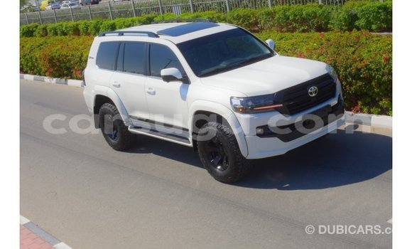 Buy Import Toyota Land Cruiser White Car in Import - Dubai in Burkina Faso Buy Import Toyota Land Cruiser White Car in Import - Dubai in Burkina Faso