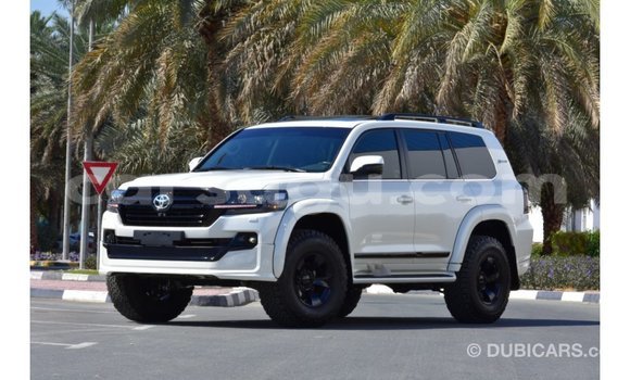 Buy Import Toyota Land Cruiser White Car in Import - Dubai in Burkina Faso Buy Import Toyota Land Cruiser White Car in Import - Dubai in Burkina Faso