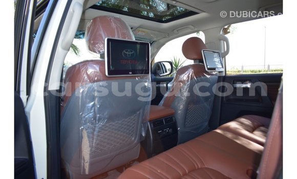 Buy Import Toyota Land Cruiser White Car in Import - Dubai in Burkina Faso Buy Import Toyota Land Cruiser White Car in Import - Dubai in Burkina Faso