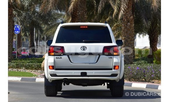 Buy Import Toyota Land Cruiser White Car in Import - Dubai in Burkina Faso Buy Import Toyota Land Cruiser White Car in Import - Dubai in Burkina Faso