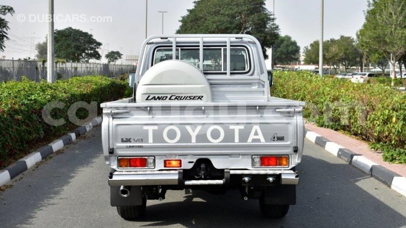 Big with watermark toyota land cruiser burkina faso import dubai 5151