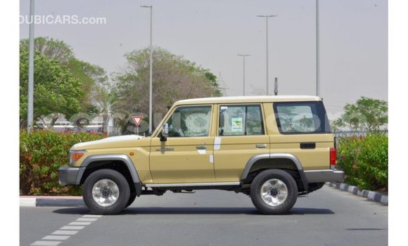 Buy Import Toyota Land Cruiser Beige Car in Import - Dubai in Burkina Faso Buy Import Toyota Land Cruiser Beige Car in Import - Dubai in Burkina Faso