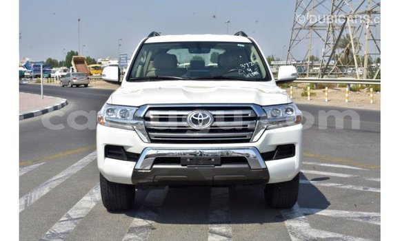 Buy Import Toyota Land Cruiser White Car in Import - Dubai in Burkina Faso Buy Import Toyota Land Cruiser White Car in Import - Dubai in Burkina Faso