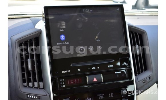 Buy Import Toyota Land Cruiser White Car in Import - Dubai in Burkina Faso Buy Import Toyota Land Cruiser White Car in Import - Dubai in Burkina Faso