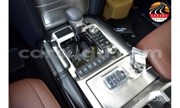 Sayi Imported Toyota Land Cruiser Black Mota in Import - Dubai a Burkina Faso Sayi Imported Toyota Land Cruiser Black Mota in Import - Dubai a Burkina Faso