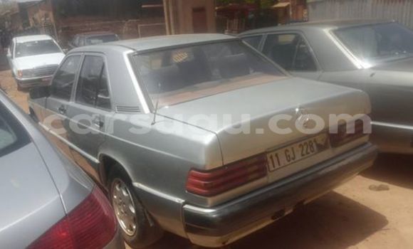 Acheter Occasion Voiture Mercedes-Benz 190 Gris à Ouagadougou, Burkina-Faso Acheter Occasion Voiture Mercedes-Benz 190 Gris à Ouagadougou, Burkina-Faso