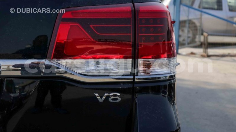 Big with watermark toyota land cruiser burkina faso import dubai 5169
