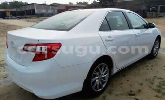 Acheter Occasion Voiture Toyota Camry Blanc à Ouagadougou, Burkina-Faso Acheter Occasion Voiture Toyota Camry Blanc à Ouagadougou, Burkina-Faso