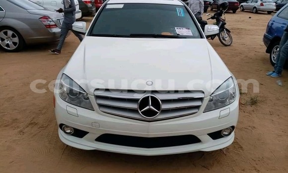 Buy Used Mercedes-Benz C–Class White Car in Ouagadougou in Burkina Faso Buy Used Mercedes-Benz C–Class White Car in Ouagadougou in Burkina Faso