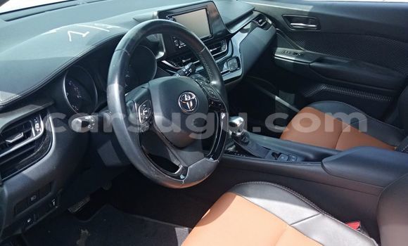 Acheter Occasion Voiture Toyota C-HR Autre à Ouagadougou, Burkina-Faso Acheter Occasion Voiture Toyota C-HR Autre à Ouagadougou, Burkina-Faso