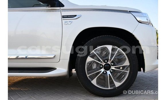 Buy Import Toyota Land Cruiser White Car in Import - Dubai in Burkina Faso Buy Import Toyota Land Cruiser White Car in Import - Dubai in Burkina Faso