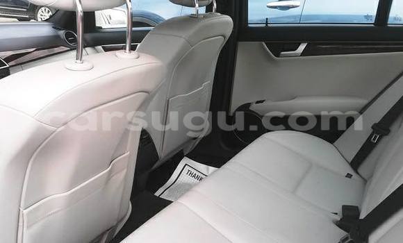 Acheter Occasion Voiture Mercedes-Benz C–Class Blanc à Ouagadougou, Burkina-Faso Acheter Occasion Voiture Mercedes-Benz C–Class Blanc à Ouagadougou, Burkina-Faso