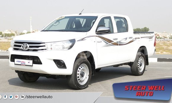 Sayi Imported Toyota Hilux White Mota in Import - Dubai a Burkina Faso Sayi Imported Toyota Hilux White Mota in Import - Dubai a Burkina Faso