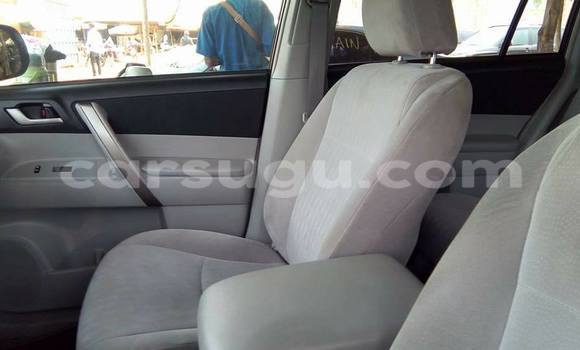 Acheter Occasion Voiture Toyota Highlander Gris à Ouagadougou, Burkina-Faso Acheter Occasion Voiture Toyota Highlander Gris à Ouagadougou, Burkina-Faso