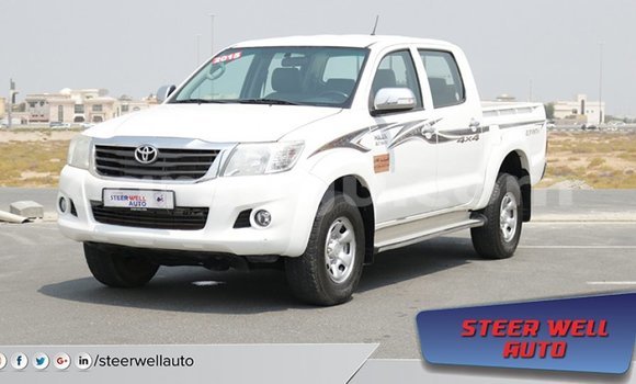 Sayi Imported Toyota Hilux White Mota in Import - Dubai a Burkina Faso Sayi Imported Toyota Hilux White Mota in Import - Dubai a Burkina Faso