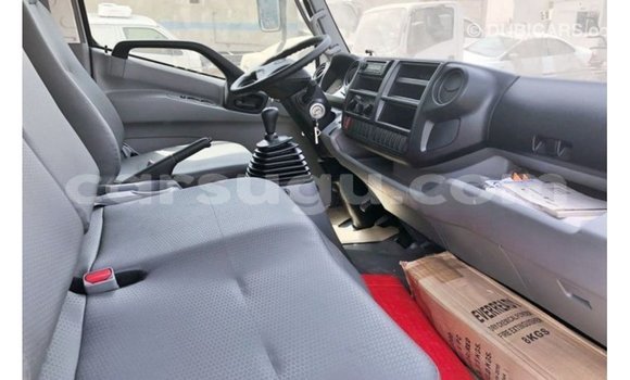 Sayi Imported Hino 300 Series White Babbar mota in Import - Dubai a Burkina Faso Sayi Imported Hino 300 Series White Babbar mota in Import - Dubai a Burkina Faso