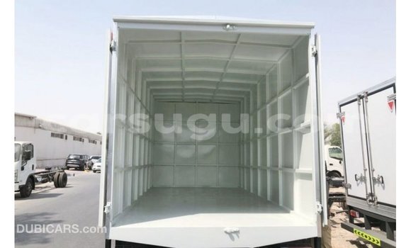 Sayi Imported Hino 300 Series White Babbar mota in Import - Dubai a Burkina Faso Sayi Imported Hino 300 Series White Babbar mota in Import - Dubai a Burkina Faso
