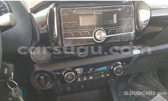 Sayi Imported Toyota Hilux Blue Mota in Import - Dubai a Burkina Faso Sayi Imported Toyota Hilux Blue Mota in Import - Dubai a Burkina Faso
