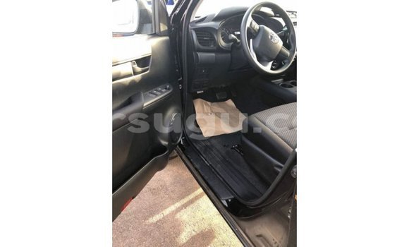 Sayi Imported Toyota Hilux Black Mota in Import - Dubai a Burkina Faso Sayi Imported Toyota Hilux Black Mota in Import - Dubai a Burkina Faso