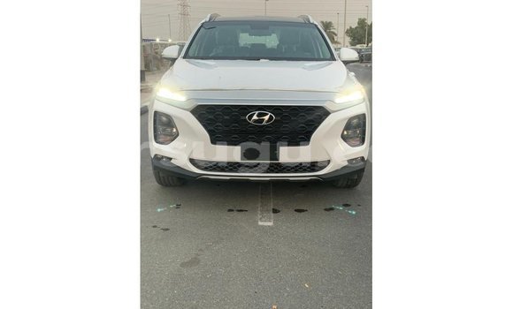 Sayi Imported Hyundai Santa Fe White Mota in Import - Dubai a Burkina Faso Sayi Imported Hyundai Santa Fe White Mota in Import - Dubai a Burkina Faso