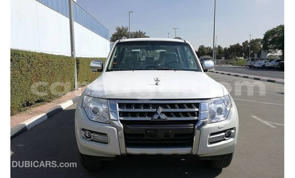 Sayi Imported Mitsubishi Pajero White Mota in Import - Dubai a Burkina Faso Sayi Imported Mitsubishi Pajero White Mota in Import - Dubai a Burkina Faso