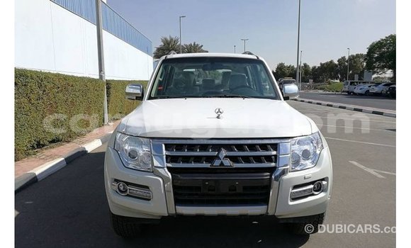 Sayi Imported Mitsubishi Pajero White Mota in Import - Dubai a Burkina Faso Sayi Imported Mitsubishi Pajero White Mota in Import - Dubai a Burkina Faso