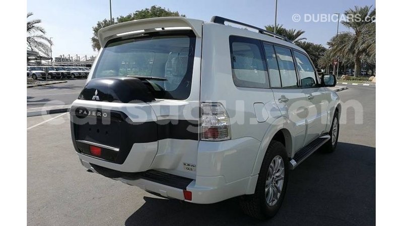 Big with watermark mitsubishi pajero burkina faso import dubai 5213