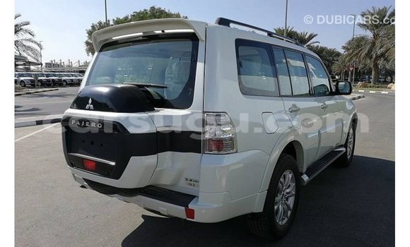 Sayi Imported Mitsubishi Pajero White Mota in Import - Dubai a Burkina Faso Sayi Imported Mitsubishi Pajero White Mota in Import - Dubai a Burkina Faso