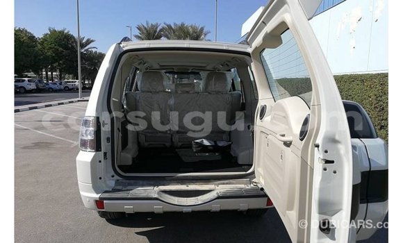 Sayi Imported Mitsubishi Pajero White Mota in Import - Dubai a Burkina Faso Sayi Imported Mitsubishi Pajero White Mota in Import - Dubai a Burkina Faso