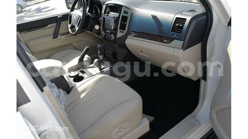 Big with watermark mitsubishi pajero burkina faso import dubai 5213