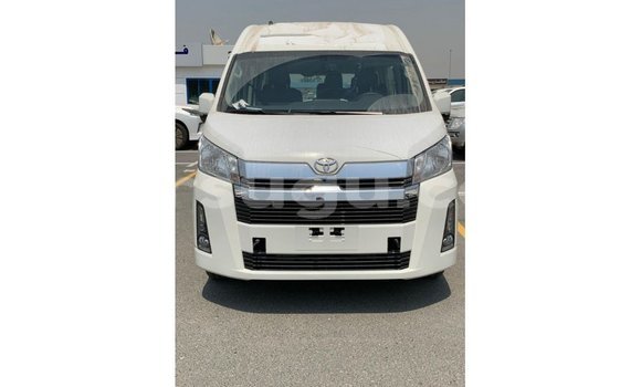 Acheter Import Voiture Toyota Hiace Blanc à Import - Dubai, Burkina-Faso Acheter Import Voiture Toyota Hiace Blanc à Import - Dubai, Burkina-Faso