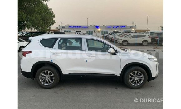 Sayi Imported Hyundai Santa Fe White Mota in Import - Dubai a Burkina Faso Sayi Imported Hyundai Santa Fe White Mota in Import - Dubai a Burkina Faso