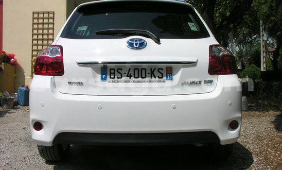 Acheter Occasion Voiture Toyota Auris Blanc à Ouagadougou, Burkina-Faso Acheter Occasion Voiture Toyota Auris Blanc à Ouagadougou, Burkina-Faso