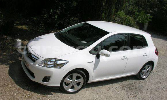 Acheter Occasion Voiture Toyota Auris Blanc à Ouagadougou, Burkina-Faso Acheter Occasion Voiture Toyota Auris Blanc à Ouagadougou, Burkina-Faso